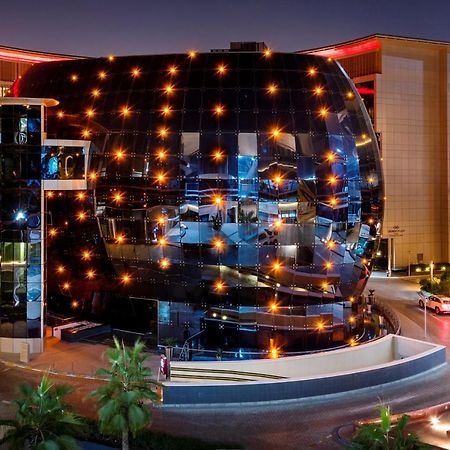 Crowne Plaza Doha - The Business Park By Ihg Hotel Ngoại thất bức ảnh The mall's main entrance